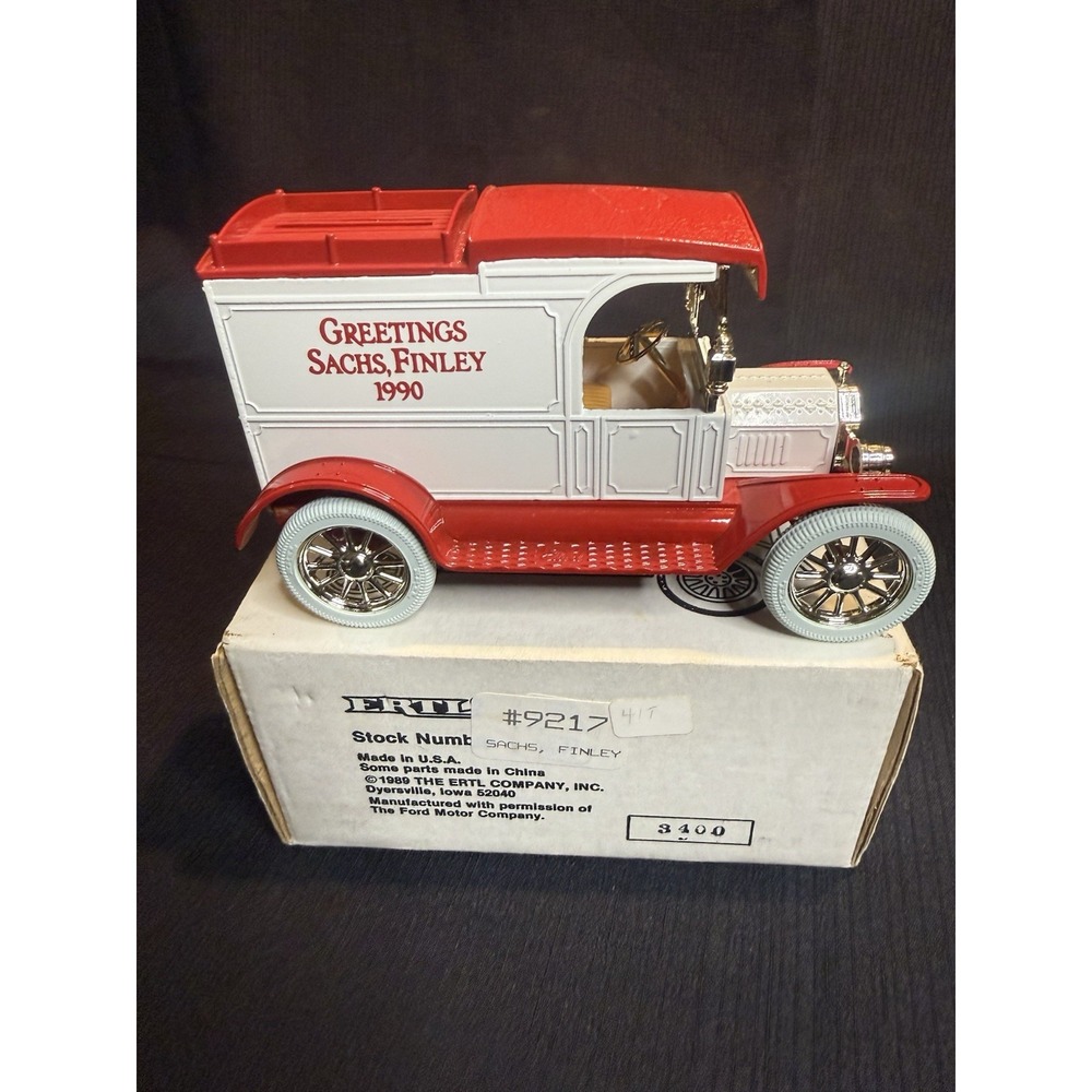 Ford 1913 Model T Delivery Van Greetings Sachs Finley Ertl DieCast Bank 9217